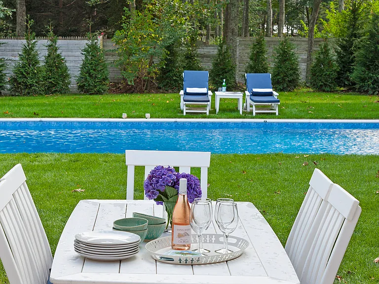 5 Amagansett Dr E — Photo 28