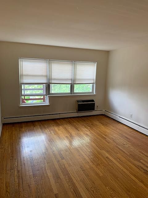 2nd image of 55 Broad Ave APT 1D