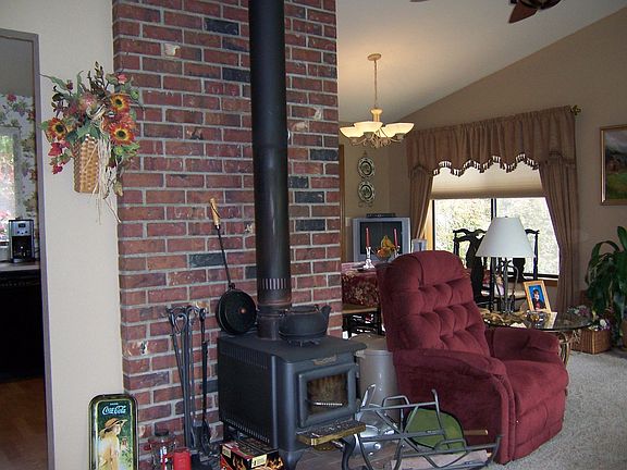 Wood burning stove
