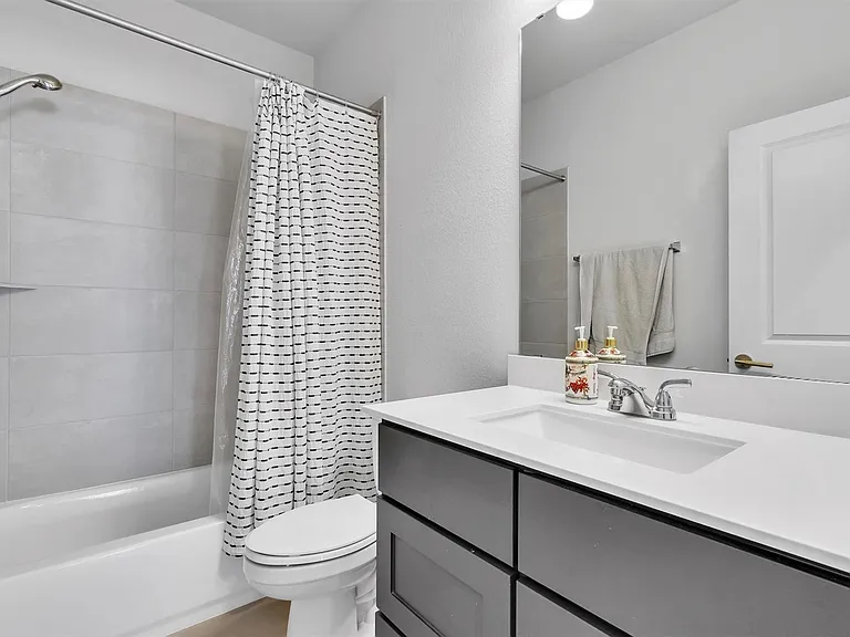 113 Lenera Dr — Photo 17