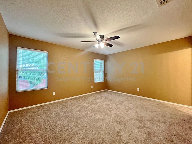 9925 Amaryllis Ln — Photo 8