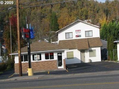 870 NW Garden Valley Blvd, Roseburg, OR, 97470