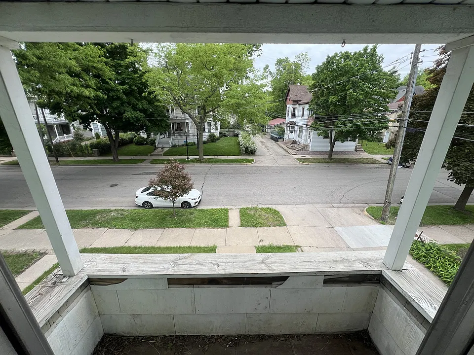 915 King St