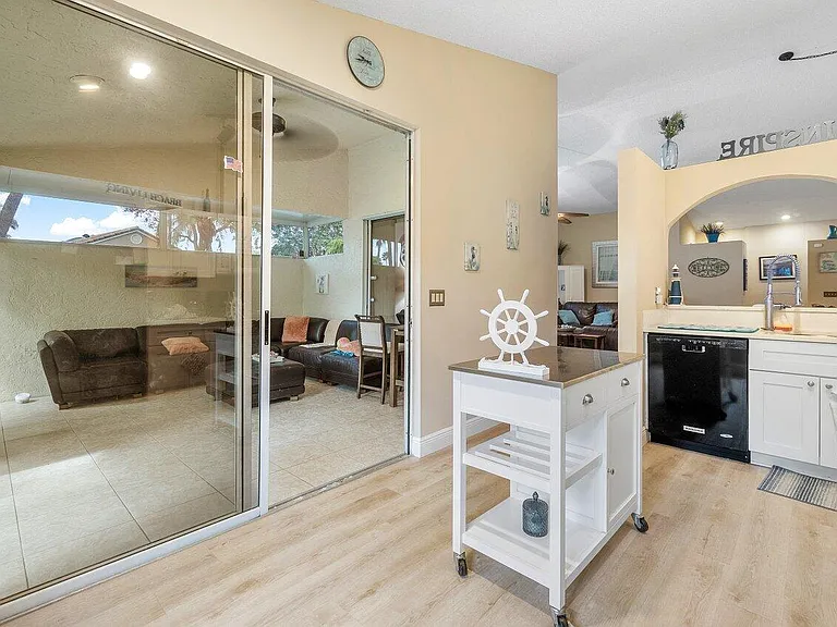 1804 Rosewood Way — Photo 12