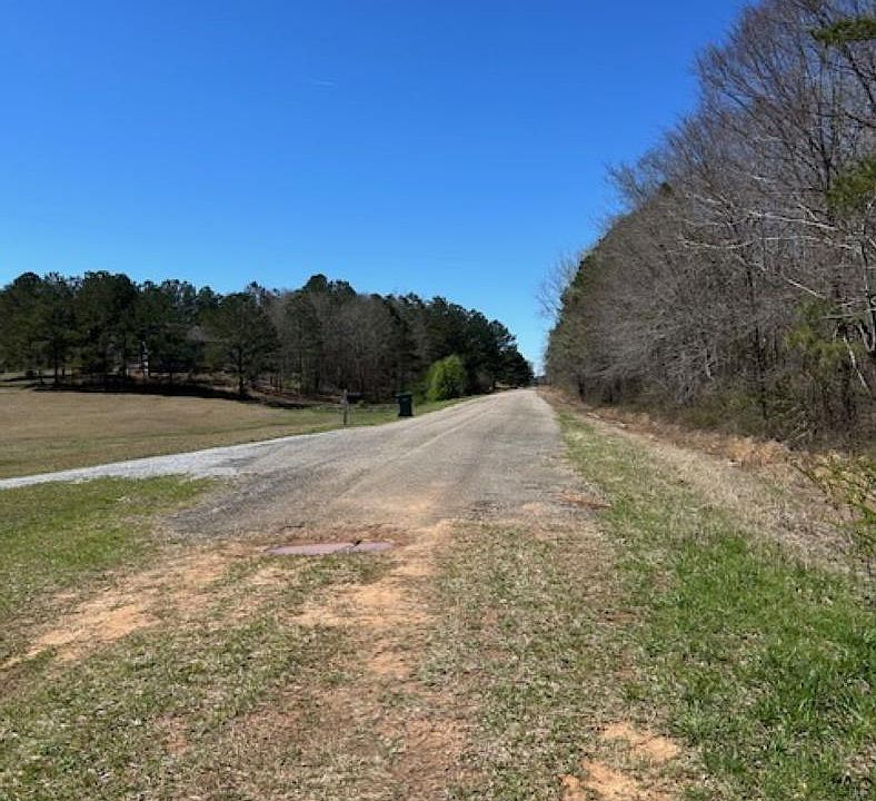 2nd image of Cathedral Ln #4