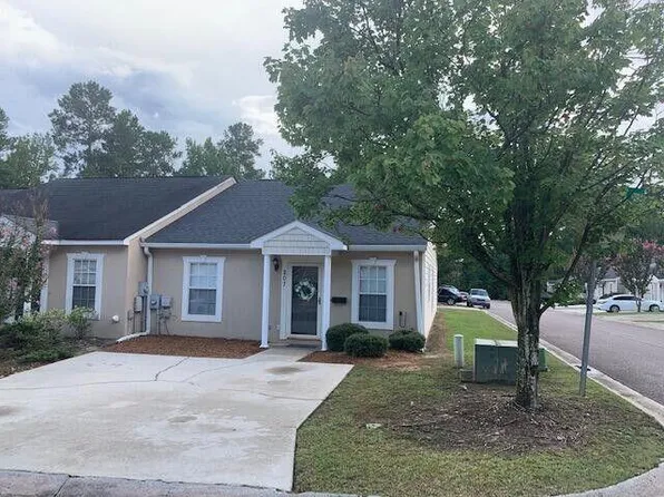 207 Evans Lake Dr, Evans, GA 30809
