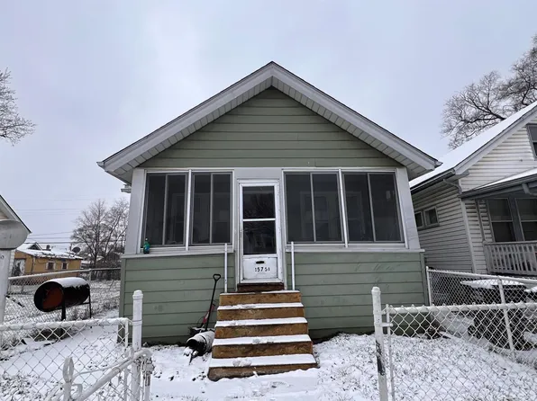 15751 Fairfield St, Detroit, MI 48238