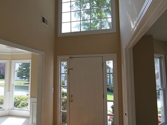 4th image of 4960 Niagara Dr NW