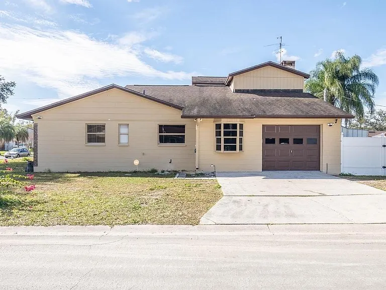 2230 Mateo St — Photo 14