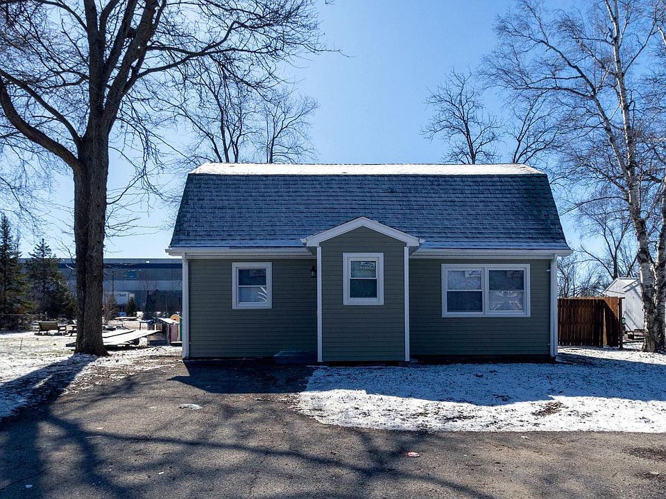 555 West Oakwood ROAD, Oak Creek, WI 53154 Zillow