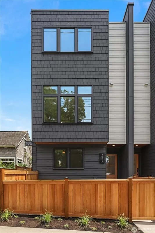 3 bed, 3.0 bath, 1702 sqft, $5,250 — Photo 3