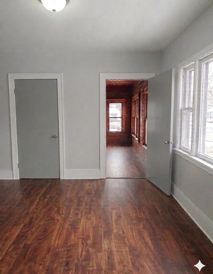 733 E Laurel St — Photo 3