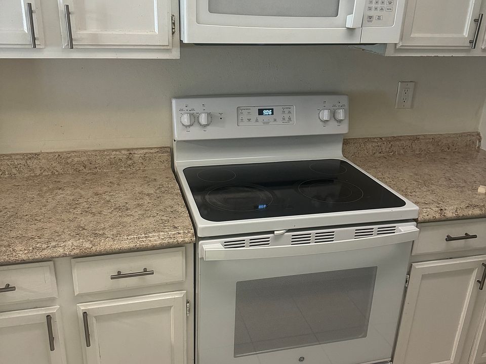 1st image of 7506 Colonial Ct