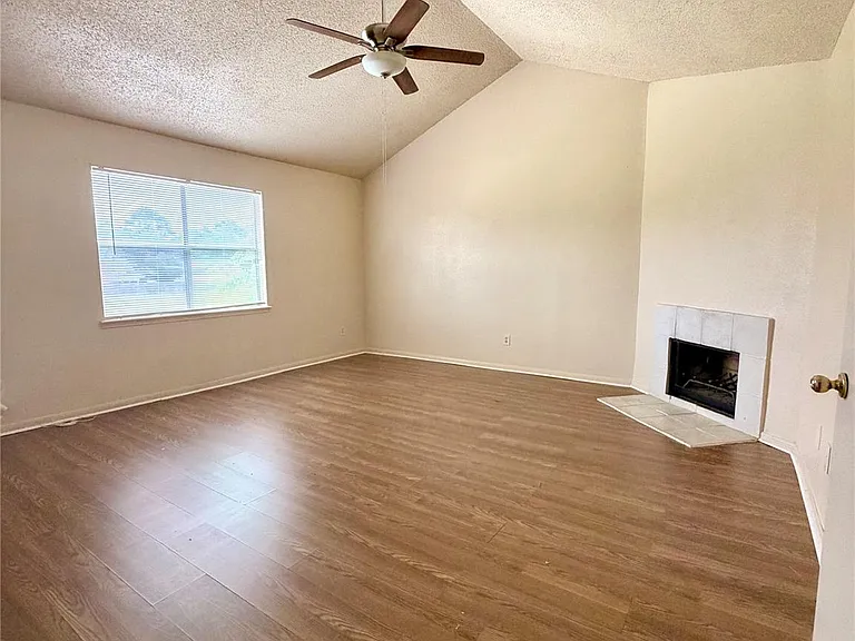 7700 Creekbend Dr #1 — Photo 17