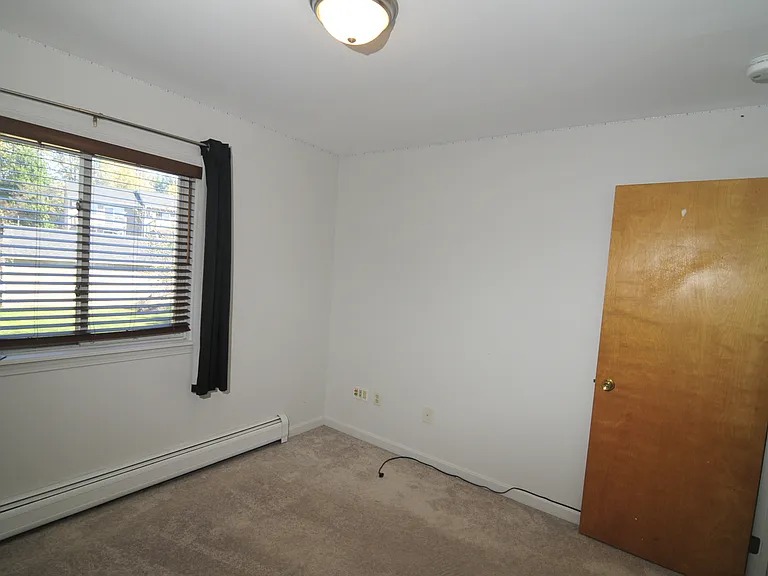 14 Stonehedge Dr — Photo 12