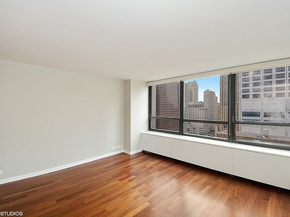 5th image of 222 E Pearson St APT 2409