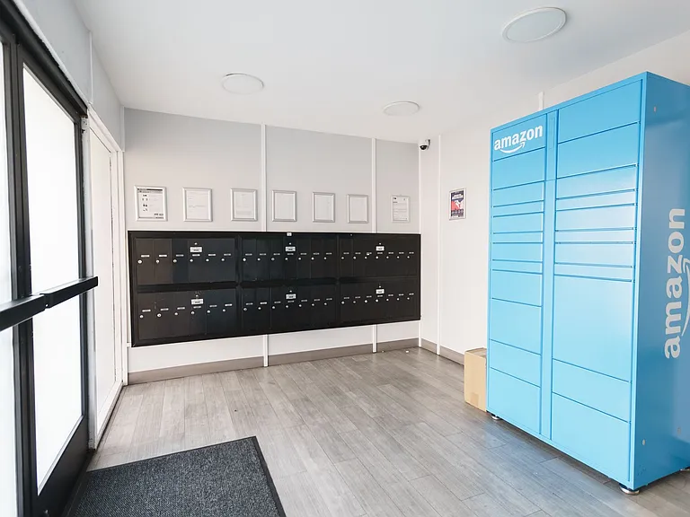 245 South Serrano Ave — Photo 5