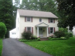 26 Clebourne Dr, Rochester, NY 14625