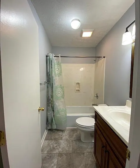 220 Pearson St — Photo 30