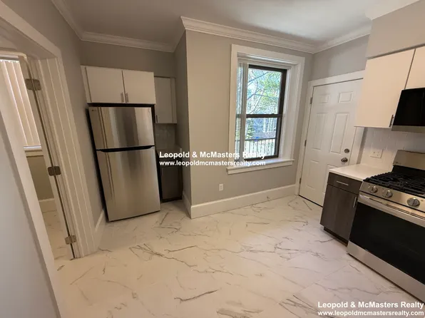 94-102 Longwood Ave Apartments