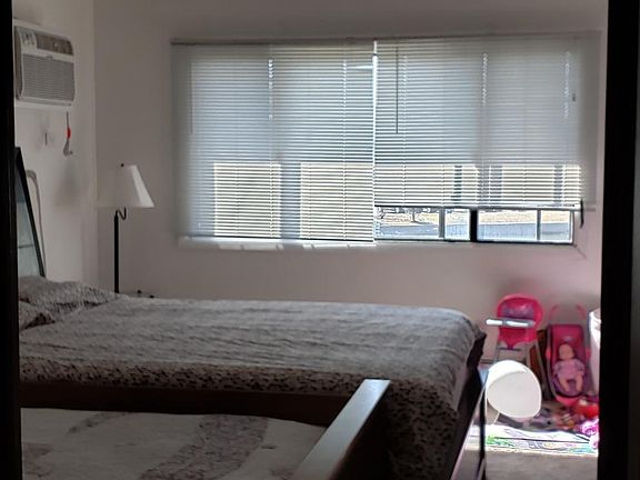 4th image of 3350 Bayside Dr Unit 1