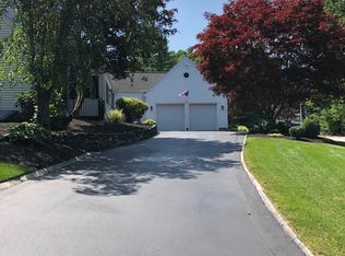 22 Thoreau Cir, Beverly, MA 01915