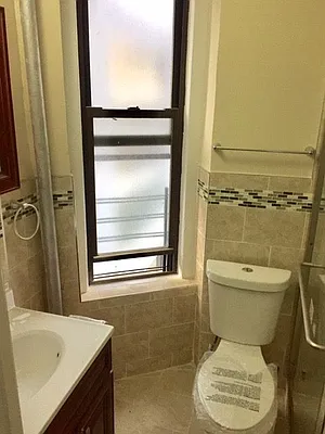 Rented by Urban Real Estate Property Group Inc | media 14