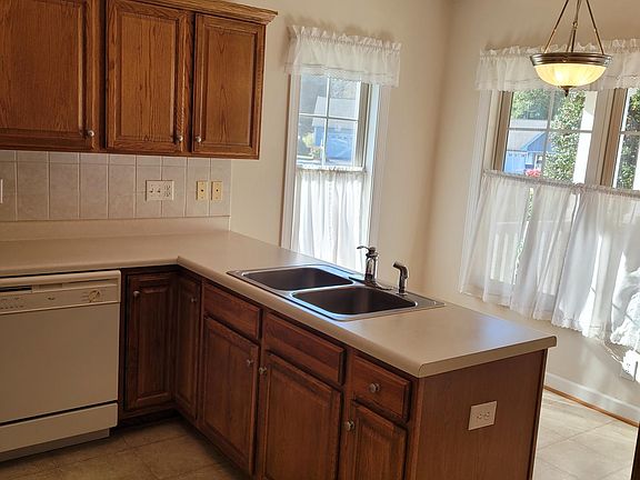 4th image of 5206 Bradford Cir