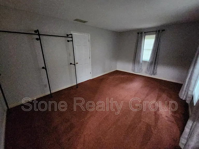 47 W Lawrin Blvd — Photo 5