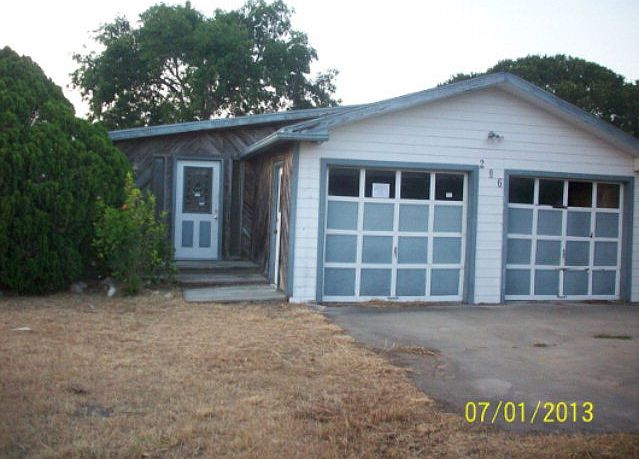 1st image of 206 W Oakland Ave