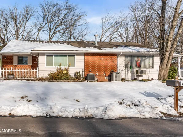 27 Cardinal Street #B, Manchester, NJ 08759