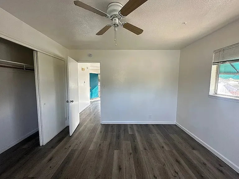 2055 Richard Way #4 — Photo 5