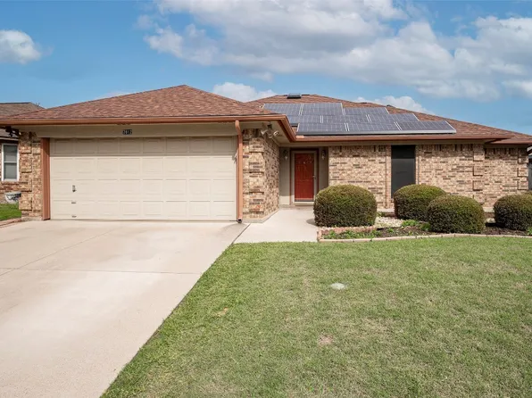 7812 Mallard Ln, Watauga, TX 76148
