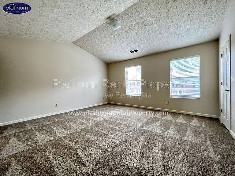 5687 Windfall Ln — Photo 16