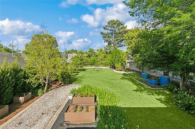 221 Highway Dr — Photo 15