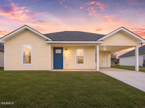 1019 Lillian Michel Dr, Breaux Bridge, LA 70517