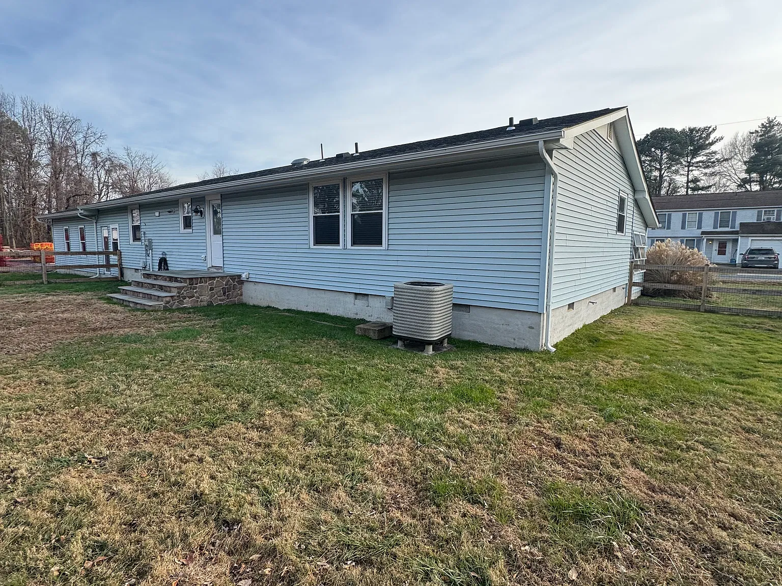 108 Rock Ln — Photo 2