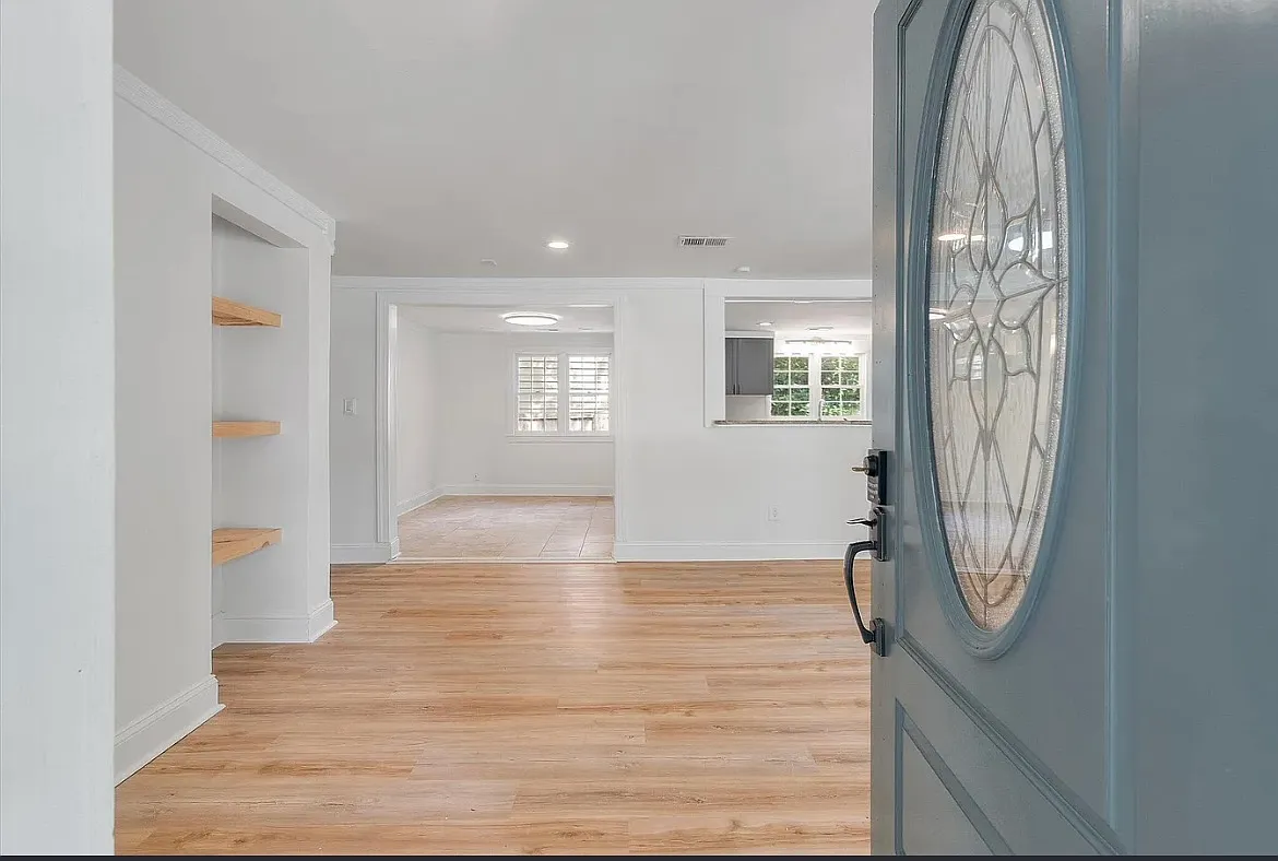 3 bed, 1420 sqft, $1,000 — Photo 2