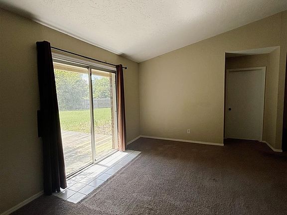 2nd image of 673 Ketch Creek Dr