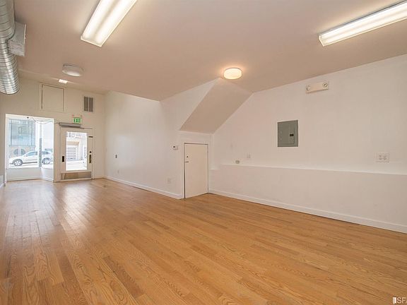 5th image of 321 Judah St
