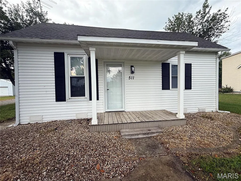 511 E Beckemeyer Ave
