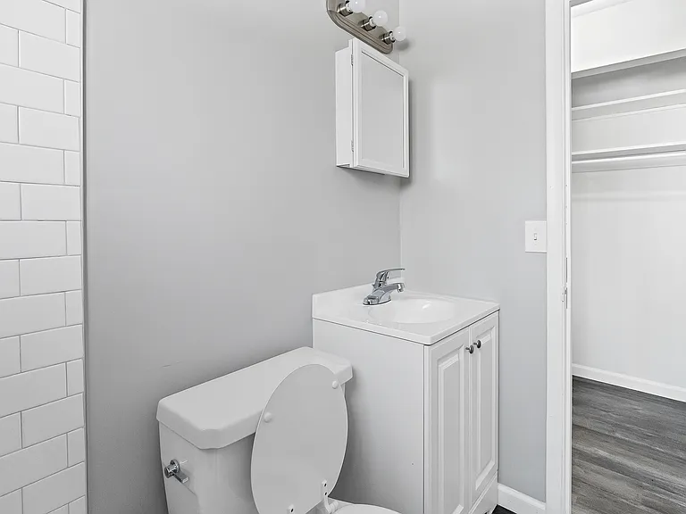 1007 Dana Ave #11 — Photo 8