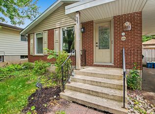 514 Havelock Dr, Waterloo, ON N2L 4N7