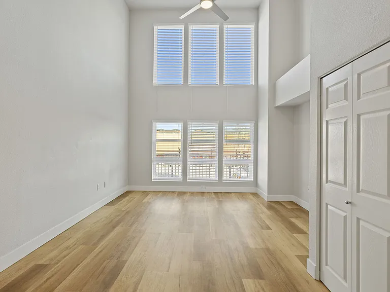 One55 Lofts — Photo 14