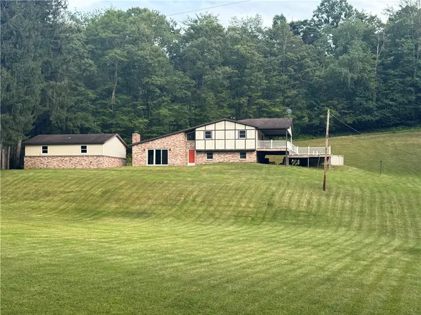 1603 Klimkos Rd, Clarksburg, PA 15725