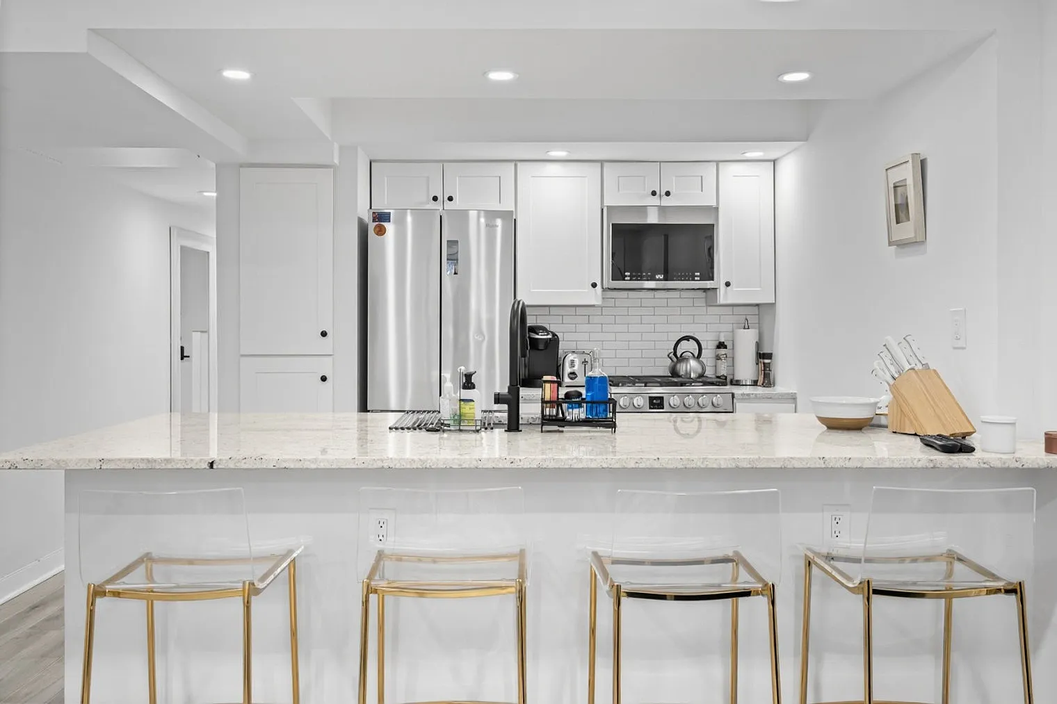Studio, 1.0 bath, 4305 sqft, $2,921 — Photo 3