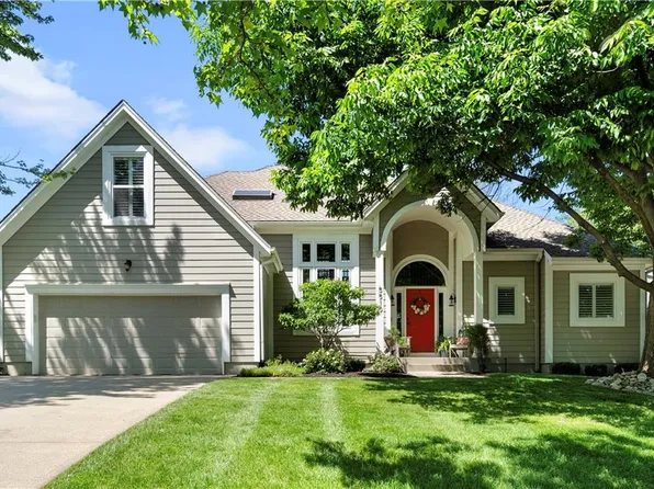 5510 W 153rd Ter, Overland Park, KS 66223