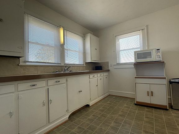 4th image of 520 Valdese Ave