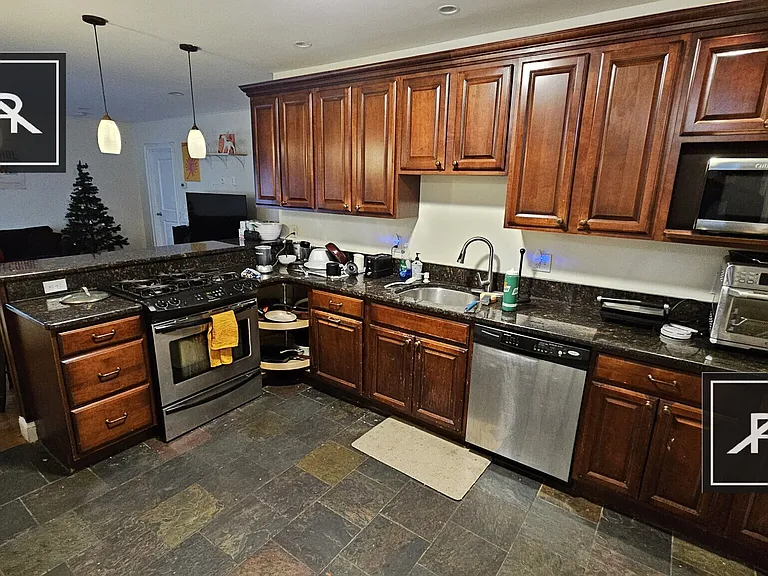 43 Greycliff Rd #1A — Photo 1