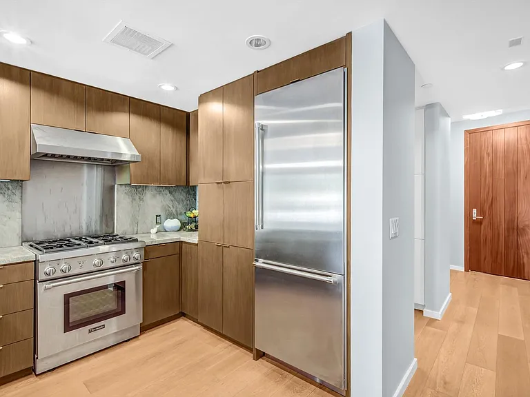 1705 Ocean Ave #210 — Photo 11